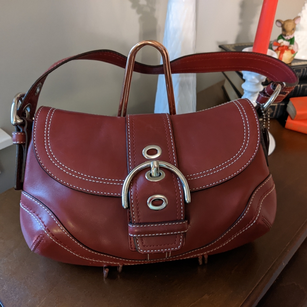 Vintage Y2K Coach SOHO Buckle Flap Shoulder Bag Burgundy Red Leather Style 10909